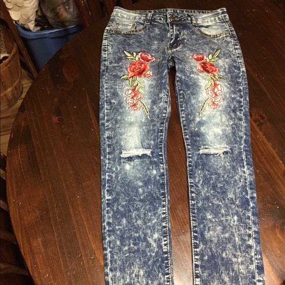 Theses are for petite  sm stone washed jeggins 🌹 - Picture 1 of 6